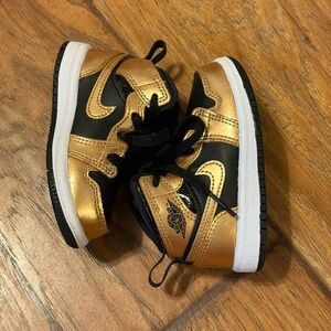 Jordan 1 Mid SE TD Black Metallic Gold White Baby Toddler Size 4.5c